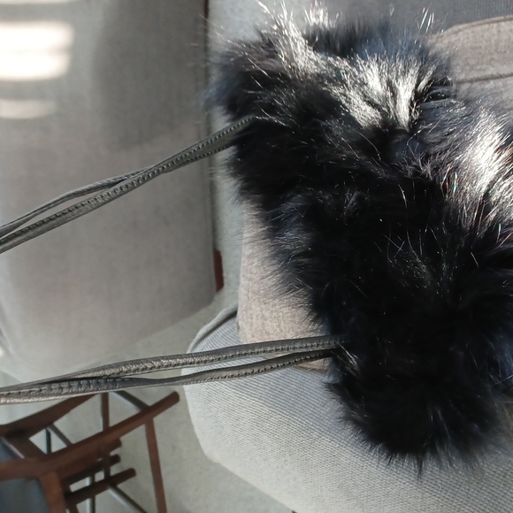 Fox fur and Leather Bag - Picture 8 of 8